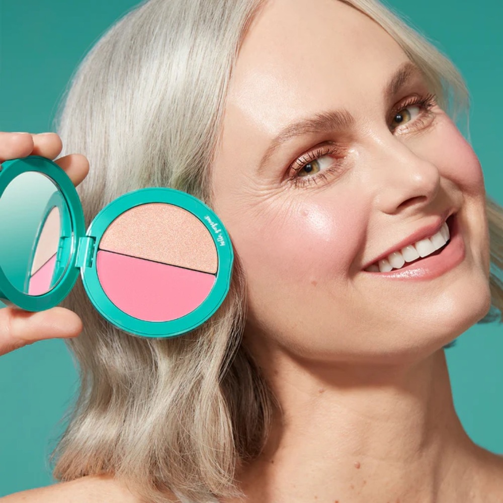 Thrive Causemetics Dream & Glow Chaser™ Blush + Highlighter Duo